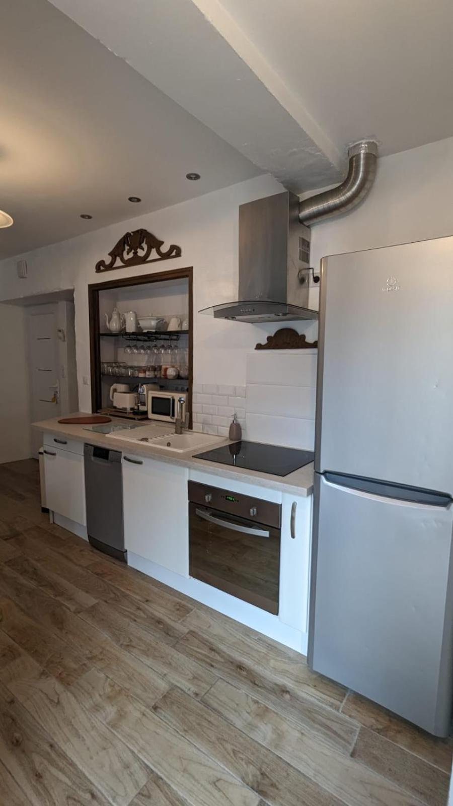 Appartement Lumineux Exterieur Proche Gare Et Stationnement Prive